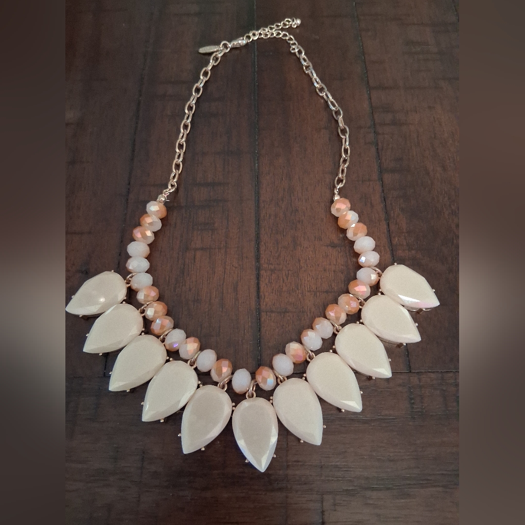 Natasha Statement Necklace 18$